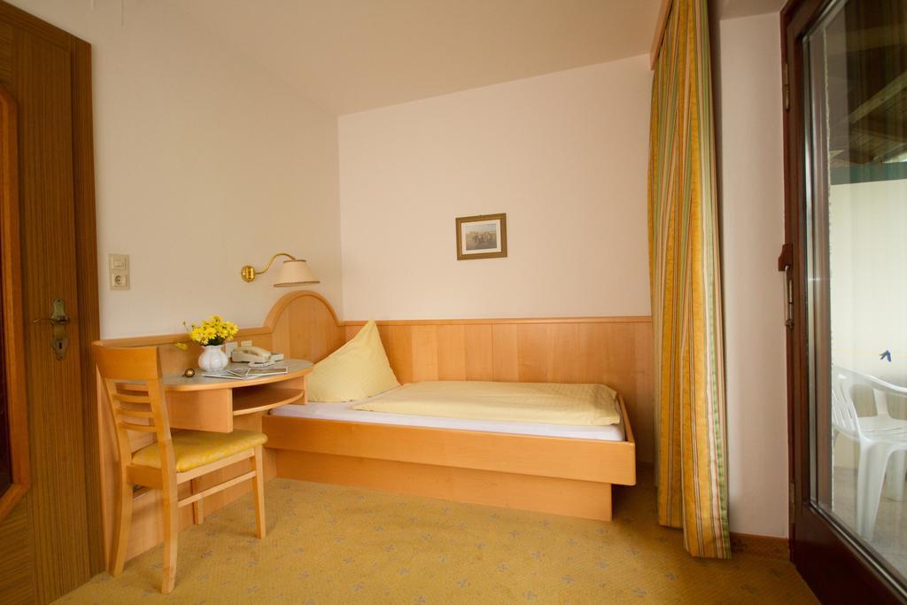 Hotel Garni Sonnblick 巴德小基希海姆 客房 照片